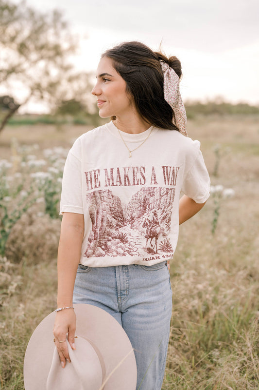 He Makes A Way Tee - Ivory