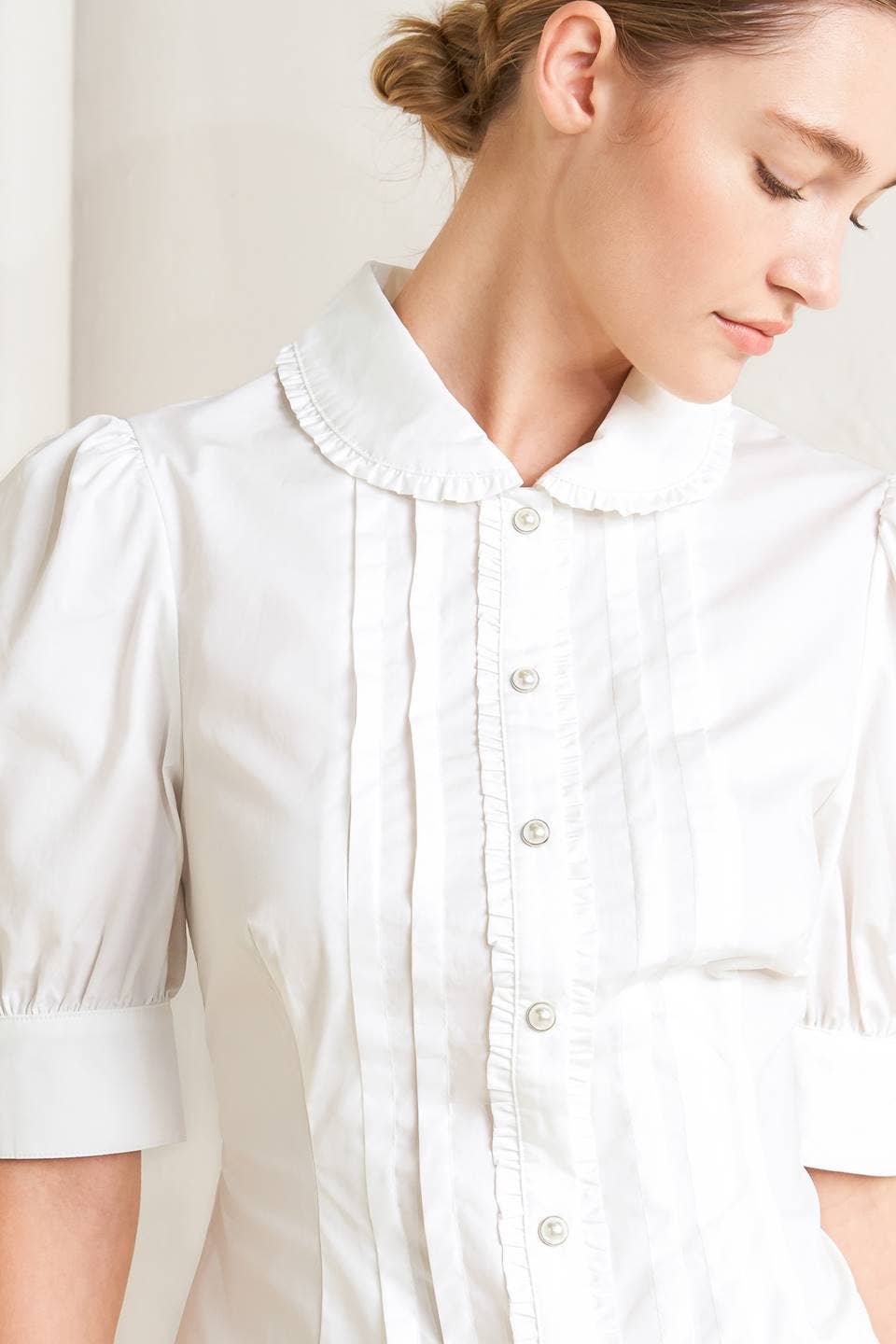 White Round Collar Ruffle Blouse