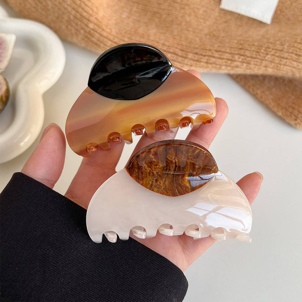 Large Wood Accent Hair Claw - 3" - Purpose + Passion Boutique