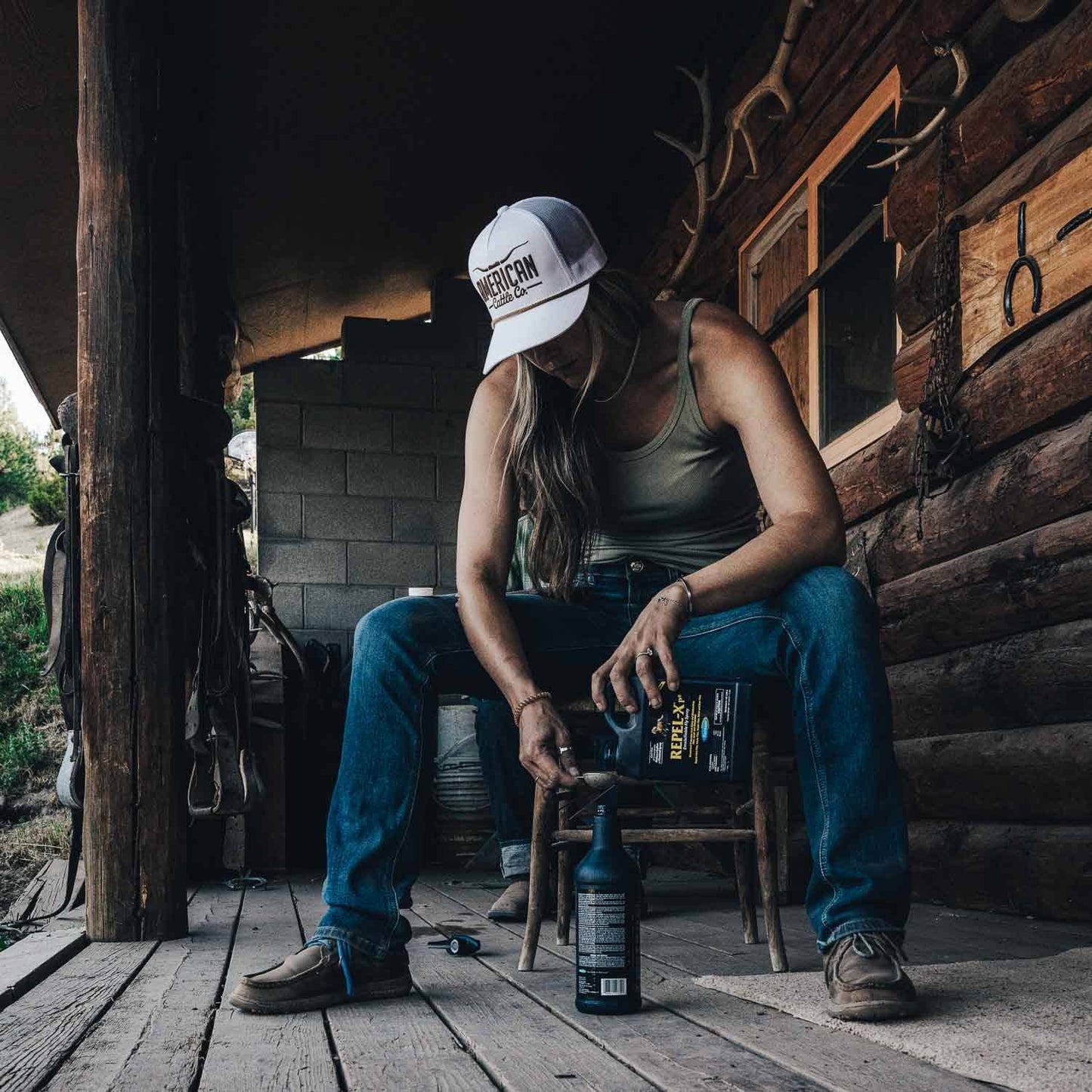 Longhorn Hat: White/Gold - Purpose + Passion Boutique