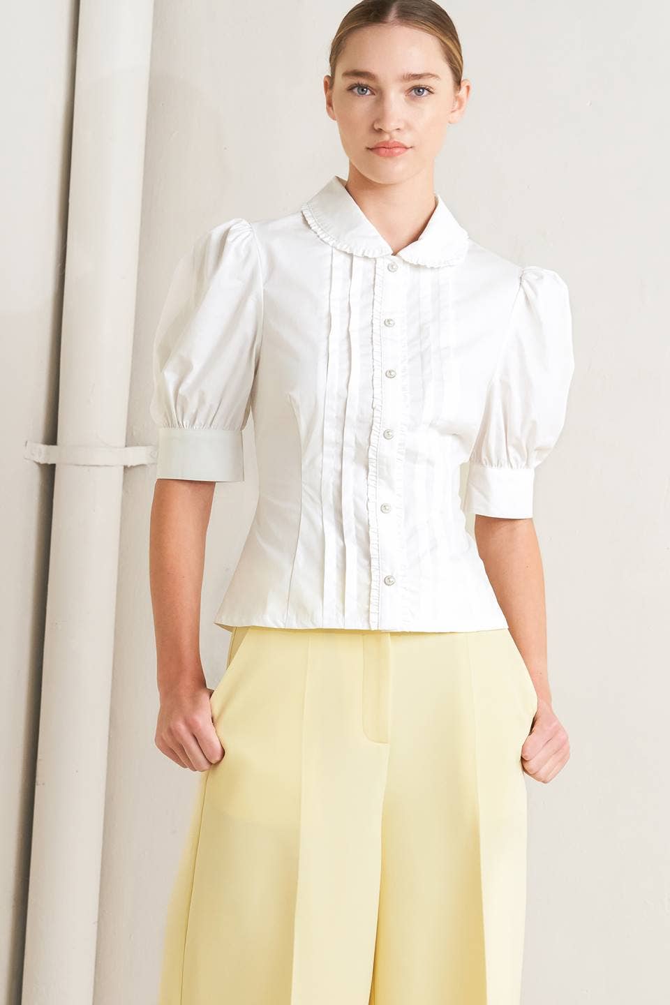 White Round Collar Ruffle Blouse