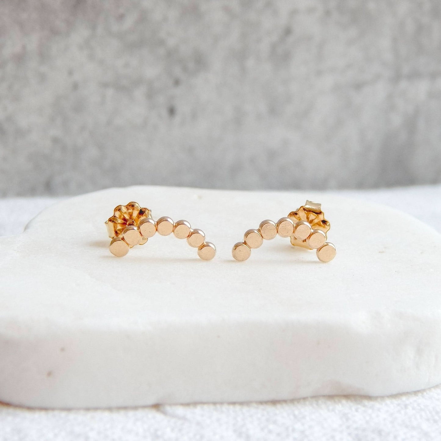 14k Dotted Arc Stud Earrings - Purpose + Passion Boutique