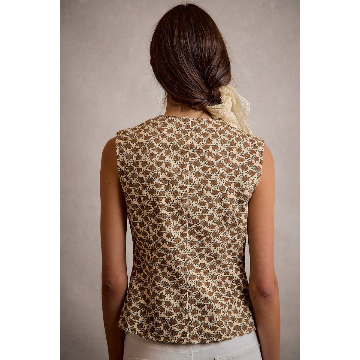 Cream Floral Scallop Edge Vest
