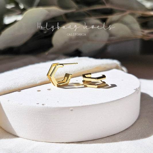 18K Gold Hexagon Stud Earrings - Purpose + Passion Boutique