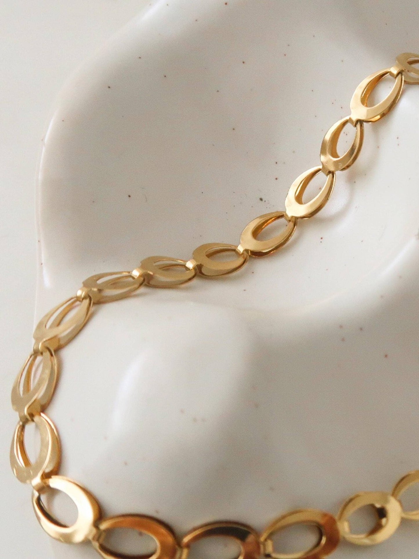 18K Gold Non - Tarnish Oval Link Chain Necklace - Purpose + Passion Boutique