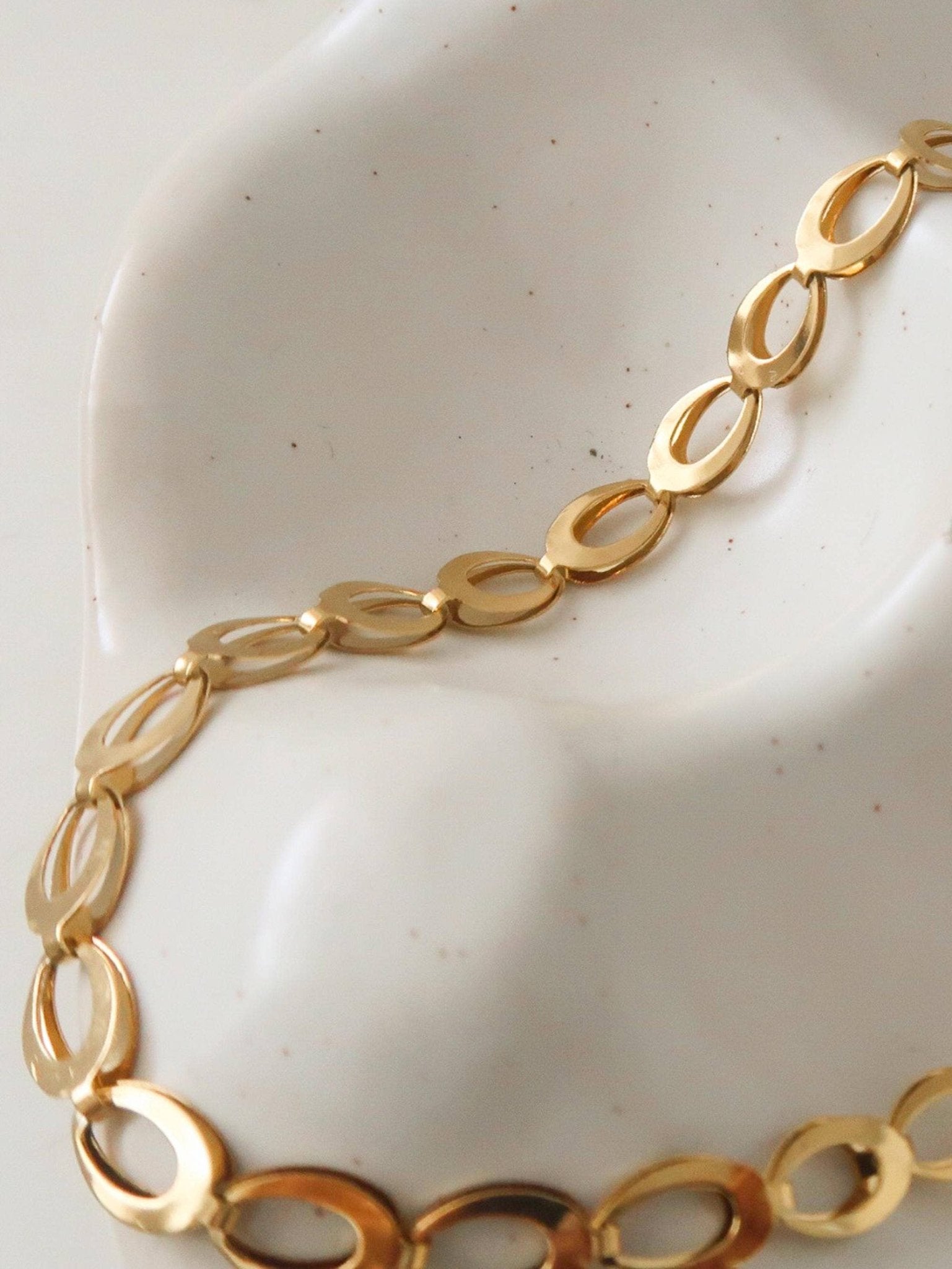 18K Gold Non - Tarnish Oval Link Chain Necklace - Purpose + Passion Boutique