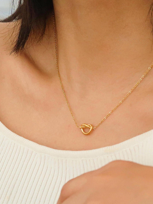 18K Gold Petite Heart Necklace - Purpose + Passion Boutique