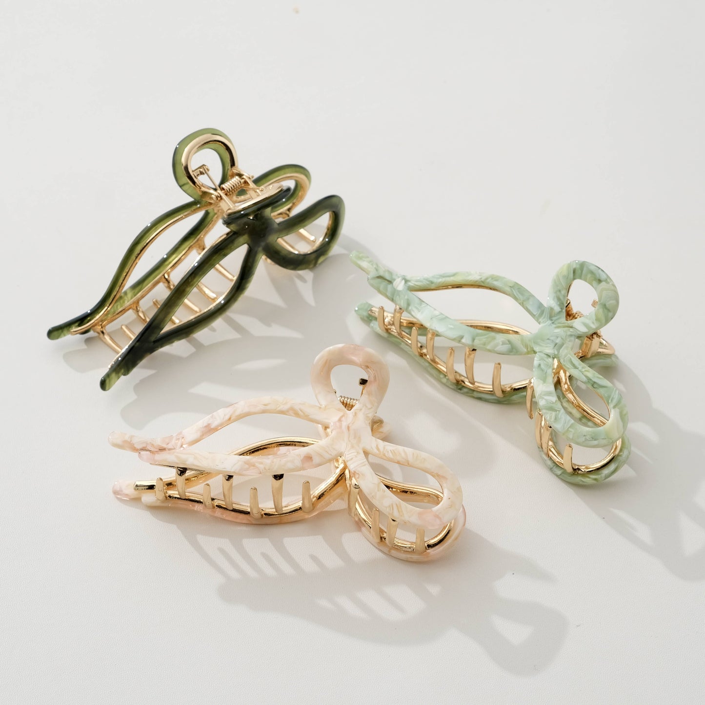 Garden Ribbon Metal Bow Large Claw Clip