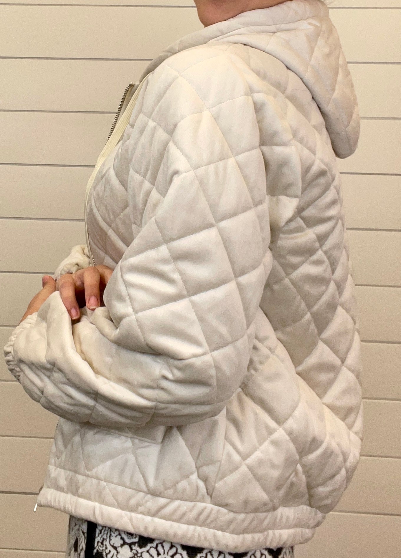 Off White Quilted Velvet Hood Jacket With Pocket