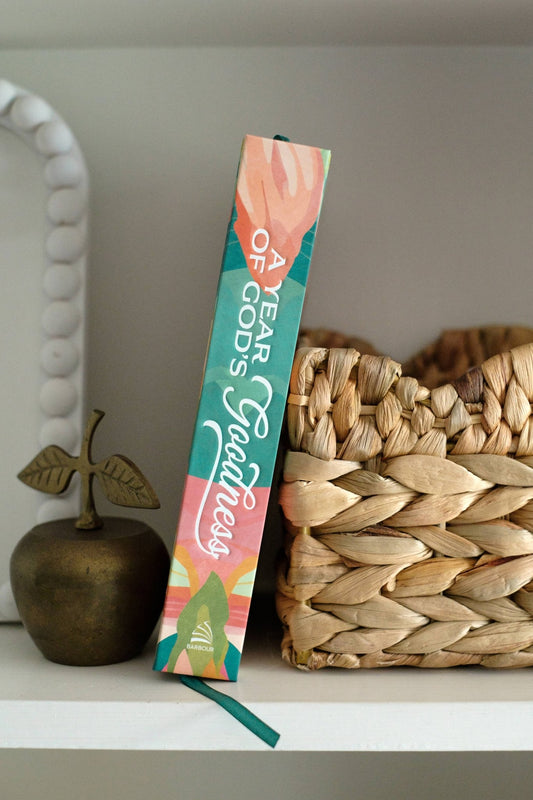 A Year of God's Goodness:A Prayer & Praise Tracker for Women - Purpose + Passion Boutique