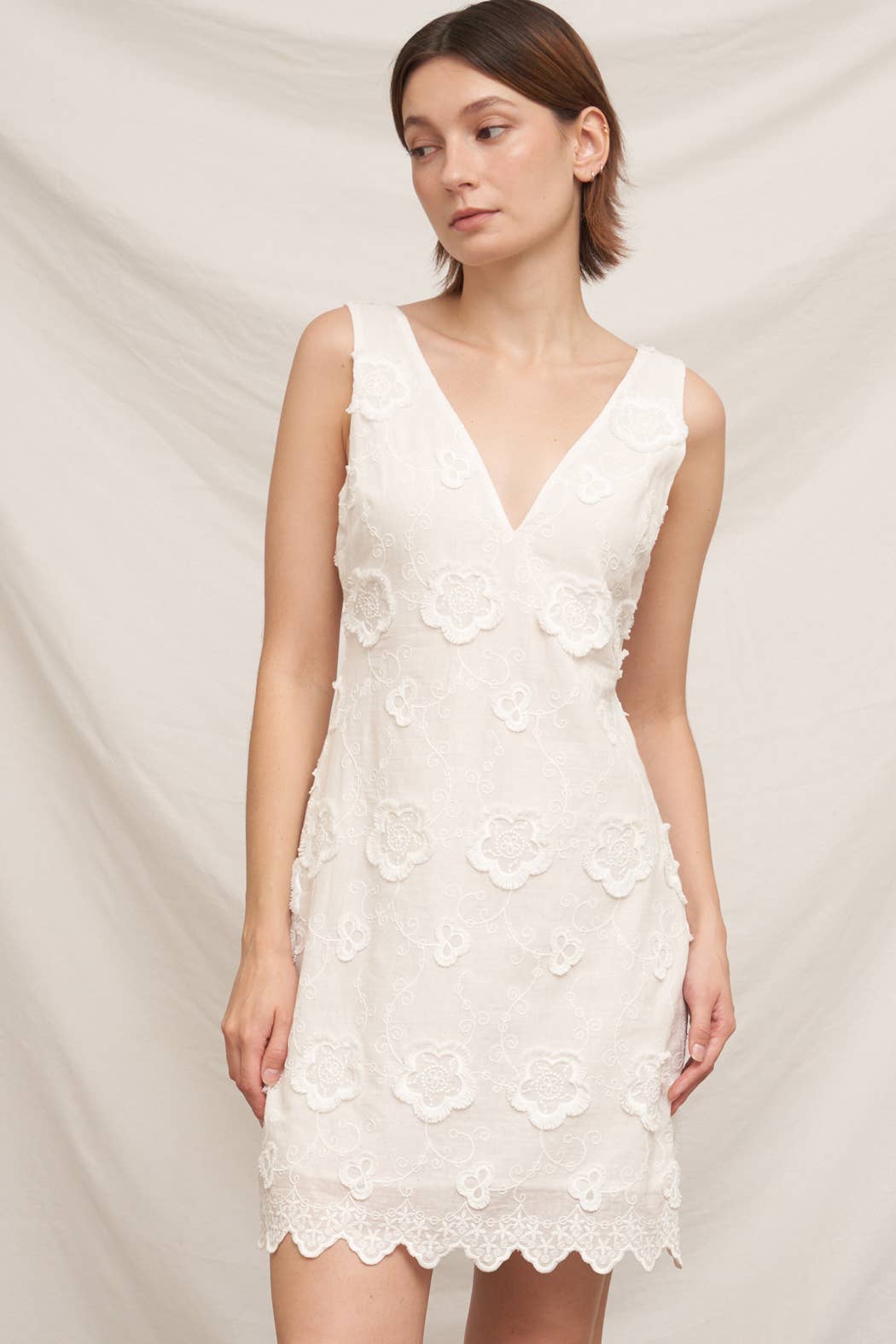 White Sleeveless V-Neck Floral Mini Dress