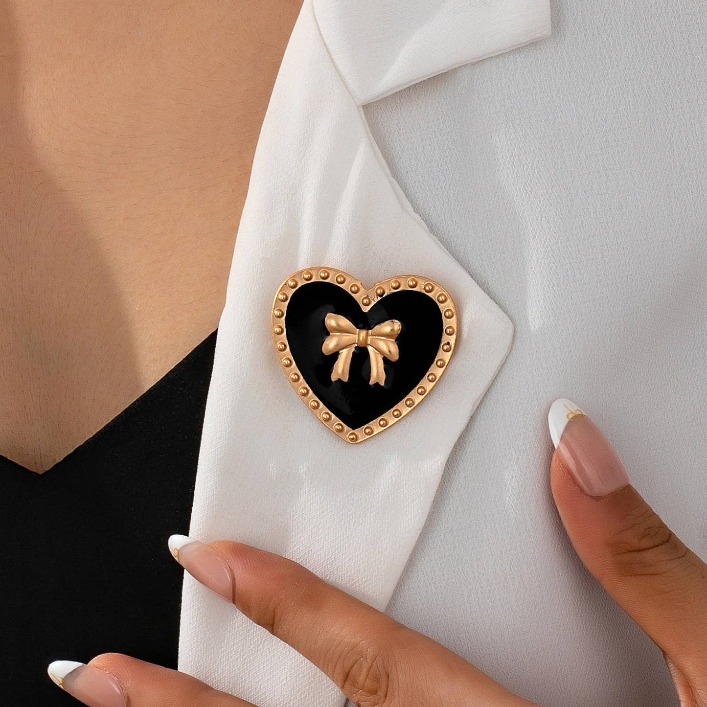 Vintage Heart Ribbon Epoxy Gold Brooch