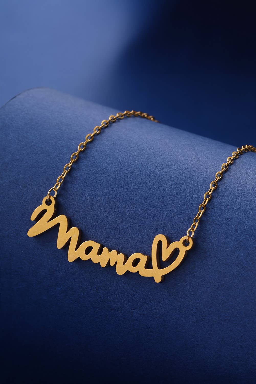 Mama Gold Heart Pendant Chain Necklace