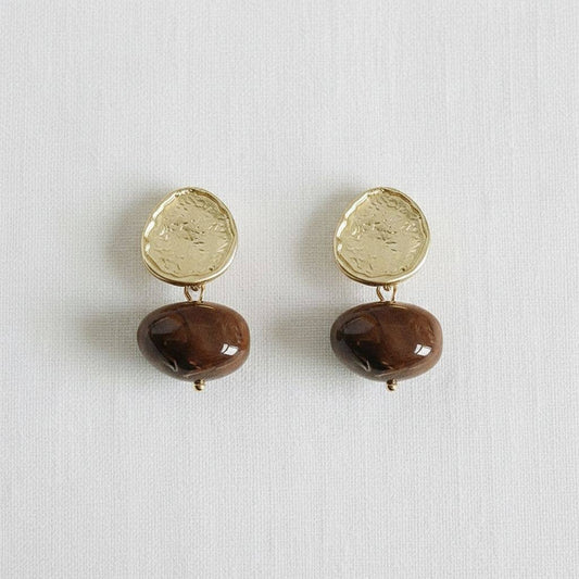 Vintage Inspired Amber Swirl Geometric Stud Earrings