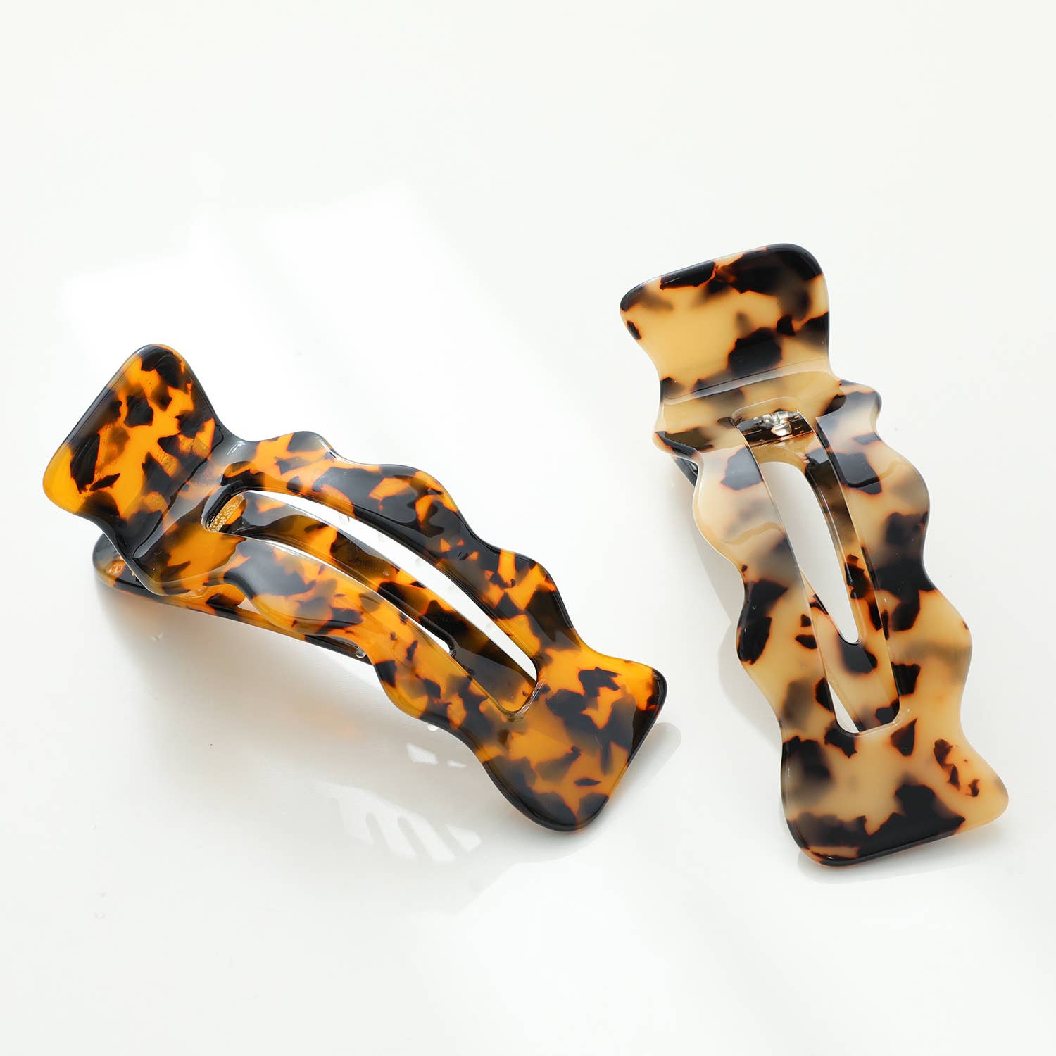 Scalloped Flat Claw Clip - Purpose + Passion Boutique