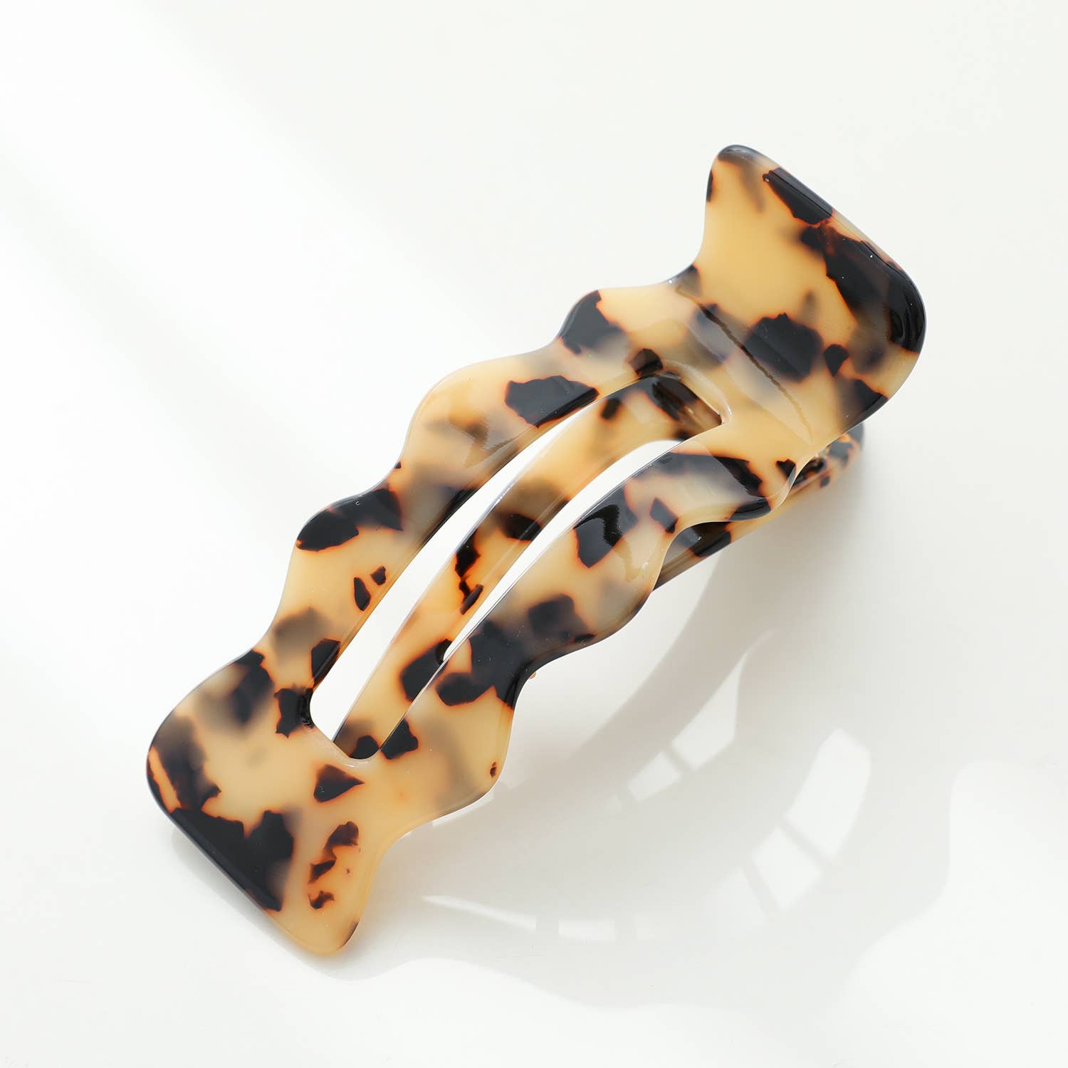 Scalloped Flat Claw Clip - Purpose + Passion Boutique